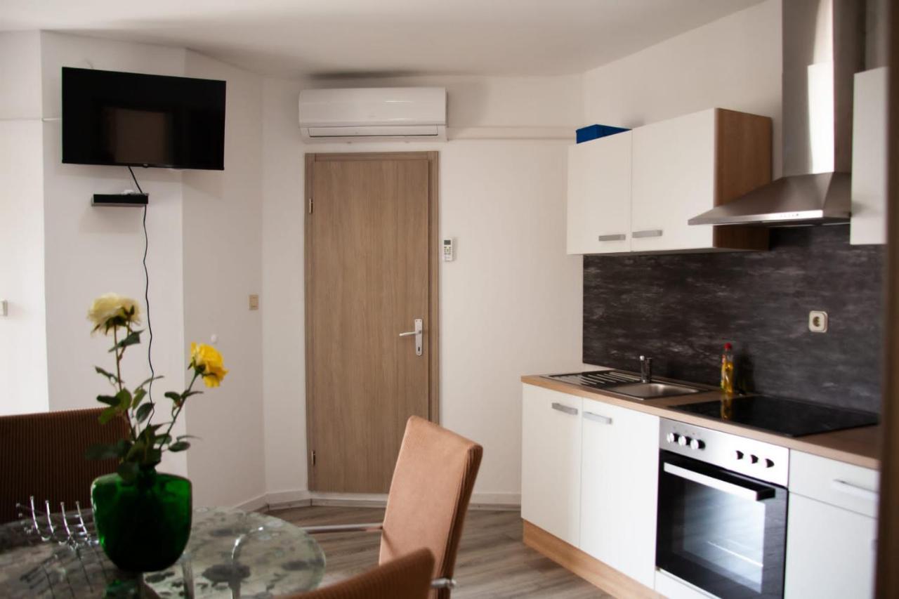 Amber In The Centar Apartment Kastela Luaran gambar